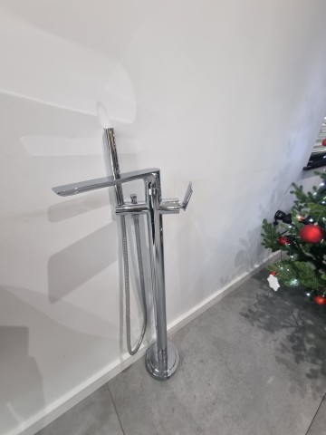 Sprzedam baterie wolnostojącą KOHLMAN