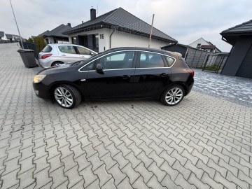 Opel Astra J cosmo