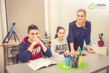 J. polski, j.angielski, biologia, chemia, matematyka, fizyka