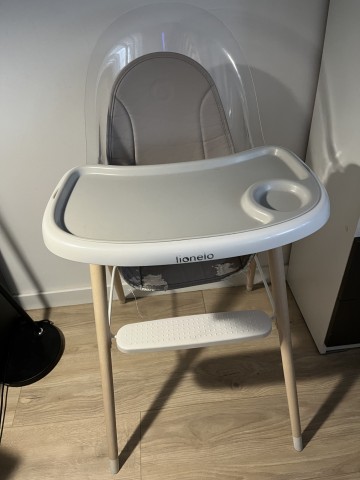 Krzesełko do karmienia lionelo