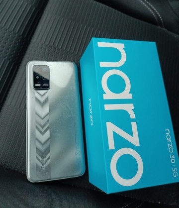 Sprzedam realme narzo 30 5g dual SIM ładny 5g NFC 6,5 128gb