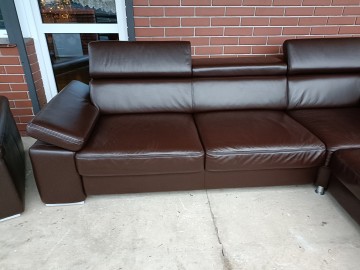 Sprzedam narożnik plus fotel ze sk&oacute;ry