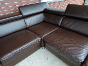 Sprzedam narożnik plus fotel ze sk&oacute;ry