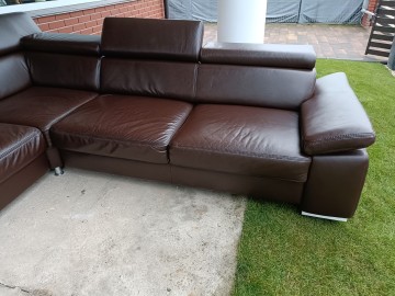 Sprzedam narożnik plus fotel ze sk&oacute;ry