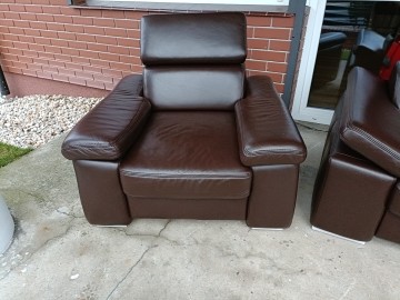 Sprzedam narożnik plus fotel ze sk&oacute;ry