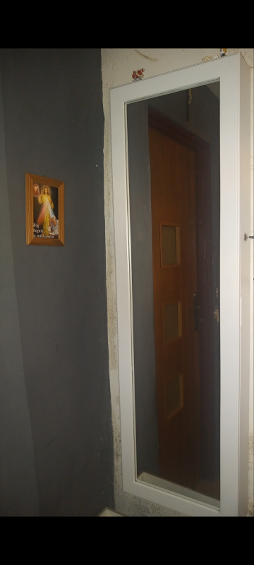 Lustro na biżuterię