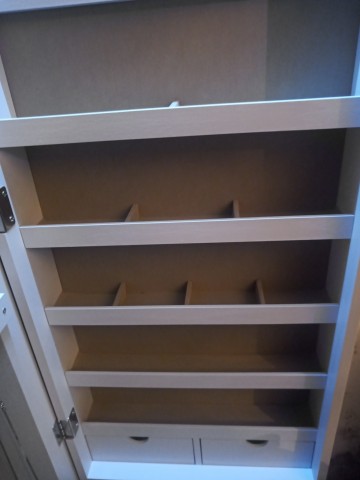 Lustro na biżuterię