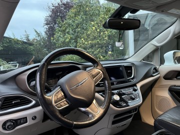 Chrysler Pacyfica 8 osobowy