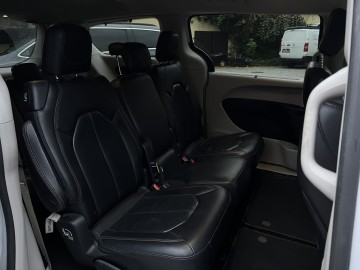 Chrysler Pacyfica 8 osobowy