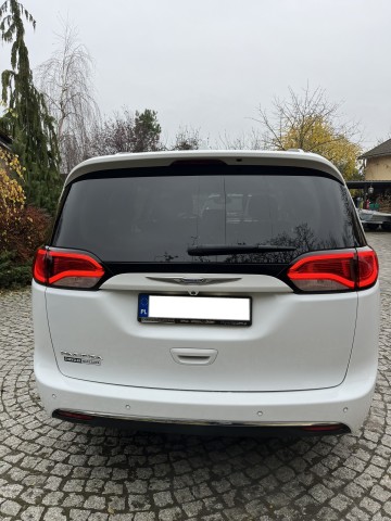 Chrysler Pacyfica 8 osobowy