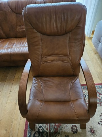 SPRZEDAM WERSALKĘ WRAZ Z DWOMA FOTELAMI Z EKOSK&Oacute;RY