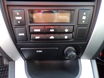 HYUNDAI TUCSON 2.0 BENZ SK&Oacute;RA ALU HAK ZAMIANA