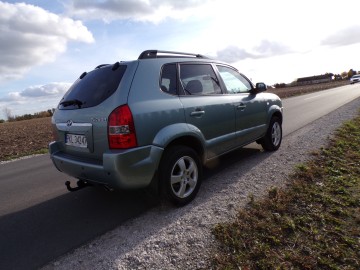 HYUNDAI TUCSON 2.0 BENZ SK&Oacute;RA ALU HAK ZAMIANA