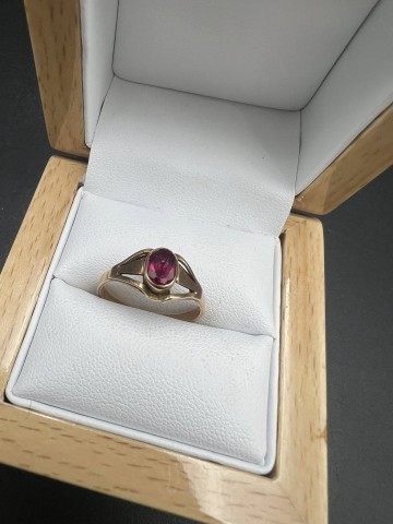 Złoty pierścionek  Pr&oacute;ba 585 Waga: 2.40 gram