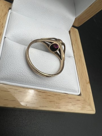 Złoty pierścionek  Pr&oacute;ba 585 Waga: 2.40 gram