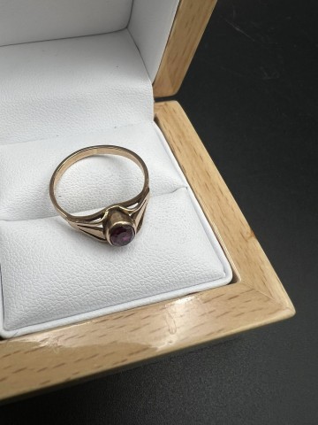 Złoty pierścionek  Pr&oacute;ba 585 Waga: 2.40 gram