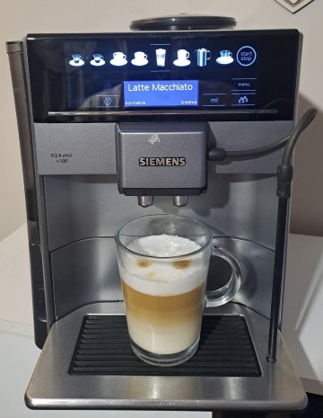 Sprzedam ekspres eq6 plus 100