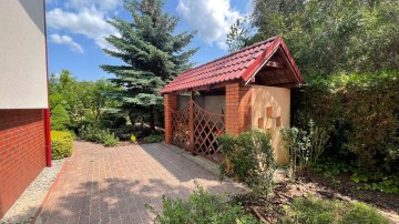 Przestronny dom z piwnicą i garażem 2 km od Konina