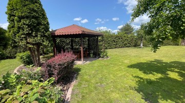 Przestronny dom z piwnicą i garażem 2 km od Konina