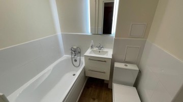 2 pok., rozkładowe mieszkanie po remoncie-niski blok-os. V