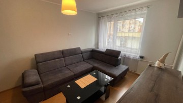 3 pok. mieszkanie, 1 piętro, niski blok -ul. Aleje 1 Maja