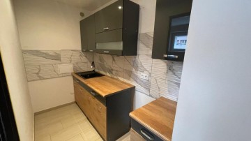 3 pok. mieszkanie, 1 piętro, niski blok -ul. Aleje 1 Maja