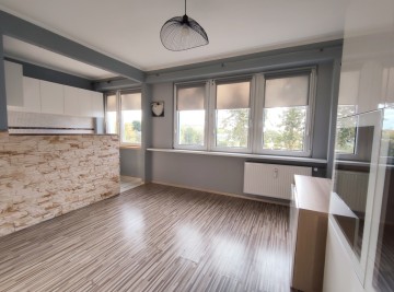 2 pokojowe mieszkanie, częściowo umeblowane, 2 piętro, winda