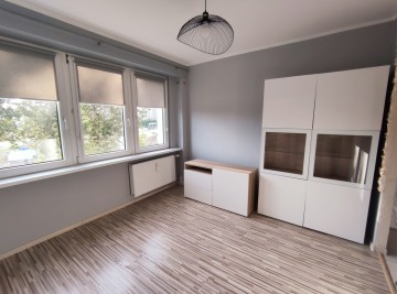 2 pokojowe mieszkanie, częściowo umeblowane, 2 piętro, winda