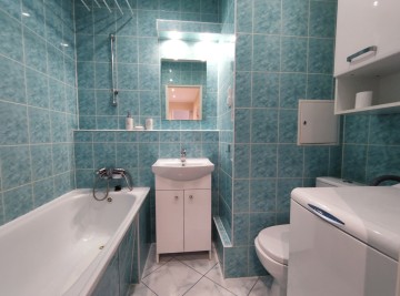 2 pokojowe mieszkanie, częściowo umeblowane, 2 piętro, winda