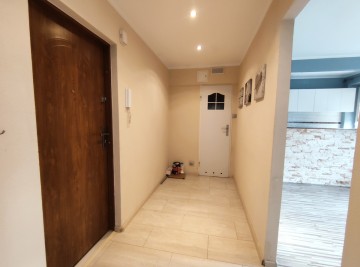 2 pokojowe mieszkanie, częściowo umeblowane, 2 piętro, winda