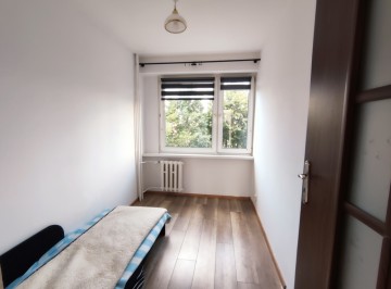 Wynajmę rozkładowe 3 pok. mieszkanie z balkonem, os. V