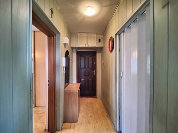 Sprzedam 2 pokoje -rozkładowe -z balkonem -2 piętro -os. IV