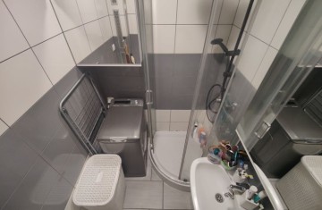 Na sprzedaż 2 pokoje rozkładowe z balkonem - V osiedle