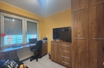 Na sprzedaż 2 pokoje rozkładowe z balkonem - V osiedle