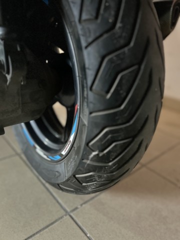 Maxi skuter Kymco New Downtown 125 na kat B