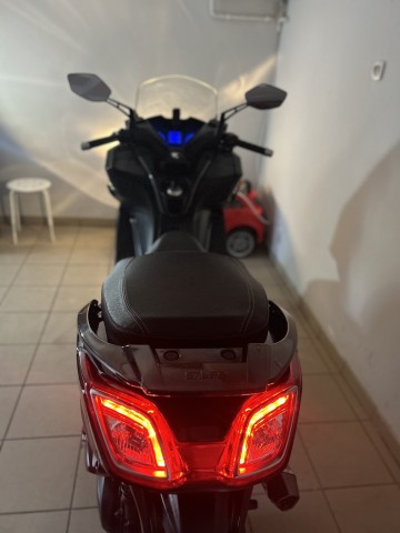 Maxi skuter Kymco New Downtown 125 na kat B