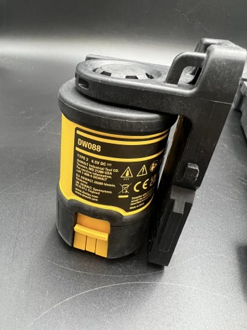 Laser krzyżowy DeWalt DW088K