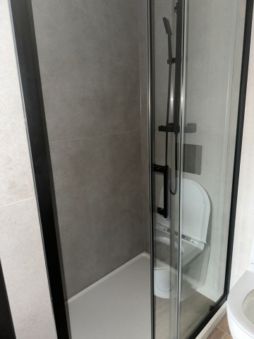 3 pok. mieszkanie po gruntownym remoncie -niski blok -V os.