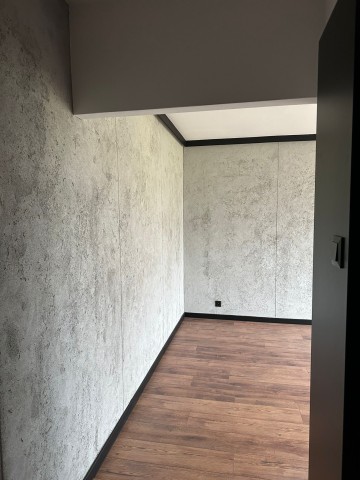 3 pok. mieszkanie po gruntownym remoncie -niski blok -V os.