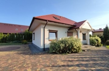 Do wynajęcia funkcjonalny dom dla pracownik&oacute;w w delegacji