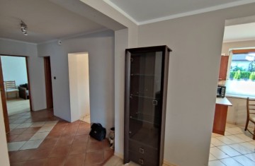 Do wynajęcia funkcjonalny dom dla pracownik&oacute;w w delegacji