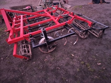 Agregat uprawowy z przednim wałem 2,8m
