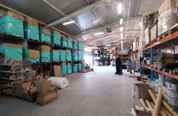 Hala prod.-magazynowa, biura, utwardzony plac, duża działka