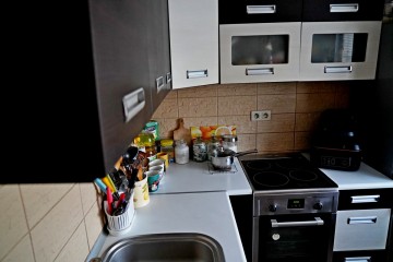 Sprzedam 4-pokojowe-mieszkanie 73 m&sup2;-Konin, ul. Przemysłowa