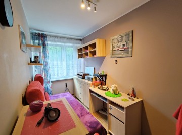 Wynajmę umeblowane, 2 pok. mieszkanie, 2 piętro-ul. Zakole