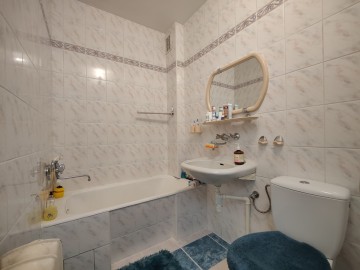 Sprzedam dom z zabudowaniami gospodarczymi -gm. Ślesin