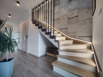 Sprzedam nowy, urządzony dom w dobrej lokalizacji -Żychlin