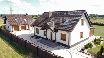 Nowoczesny dom, duża działka, dwustanowiskowy garaż-Janowice