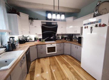 Oszczędny w eksploatacji dom, 2 garaże, działka o pow.2050m2