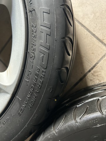 Sprzedam koła felgi 5x108 17 cali wraz z oponami 225/45/17